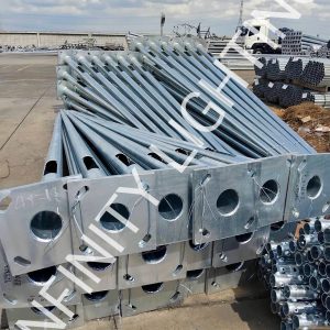 ผลงาน งานเสาไฟถนนสูง 6 เมตร กิ่งคู่ ชุบกัลวาไนซ์